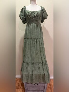 NWT Audrey Parks & Francesca’s Olive Puff-Sleeve Tiered Maxi Dress